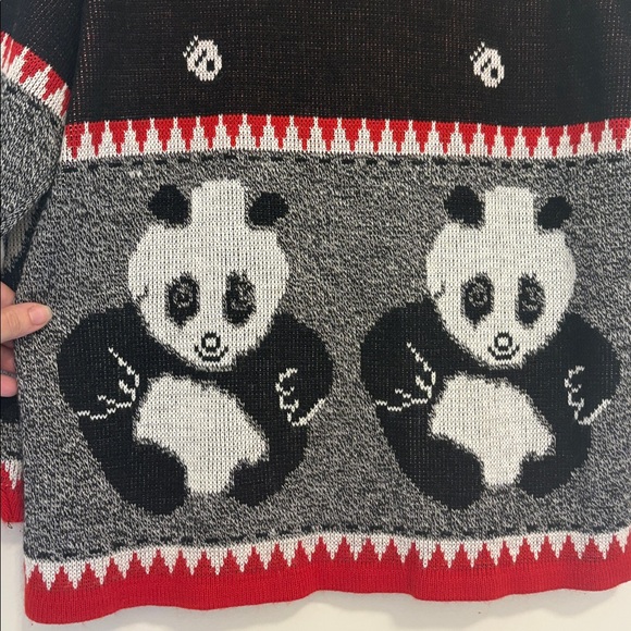 Vintage Bears Crossing Panda Sweater - Picture 2 of 5